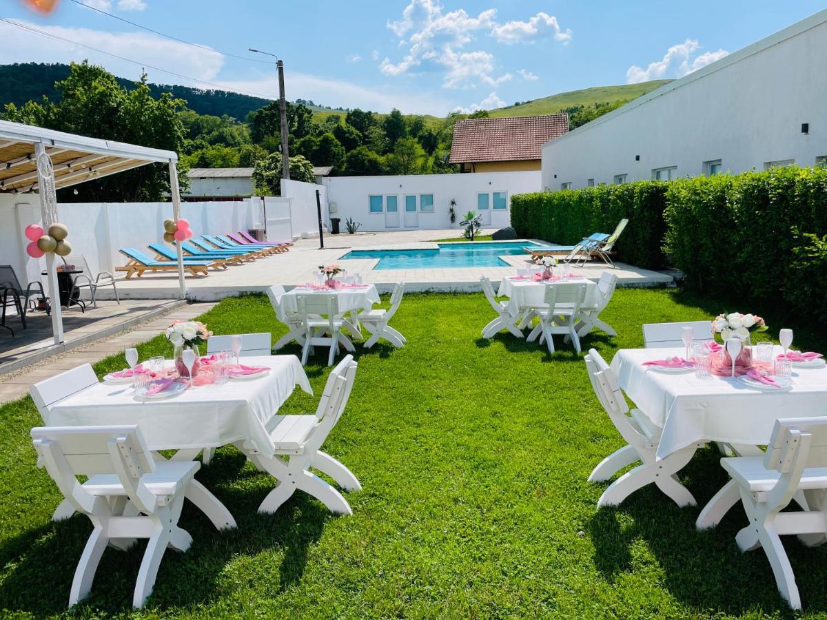 Blue Sky Transalpina Apartment Sasciori Exterior photo